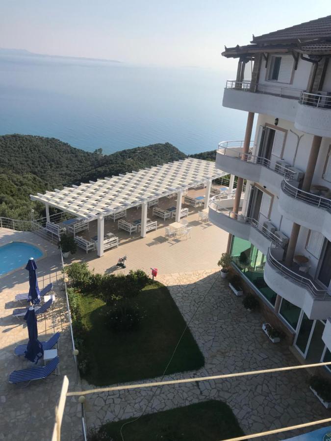 Hotel Vila Kafe Люкове Екстер'єр фото