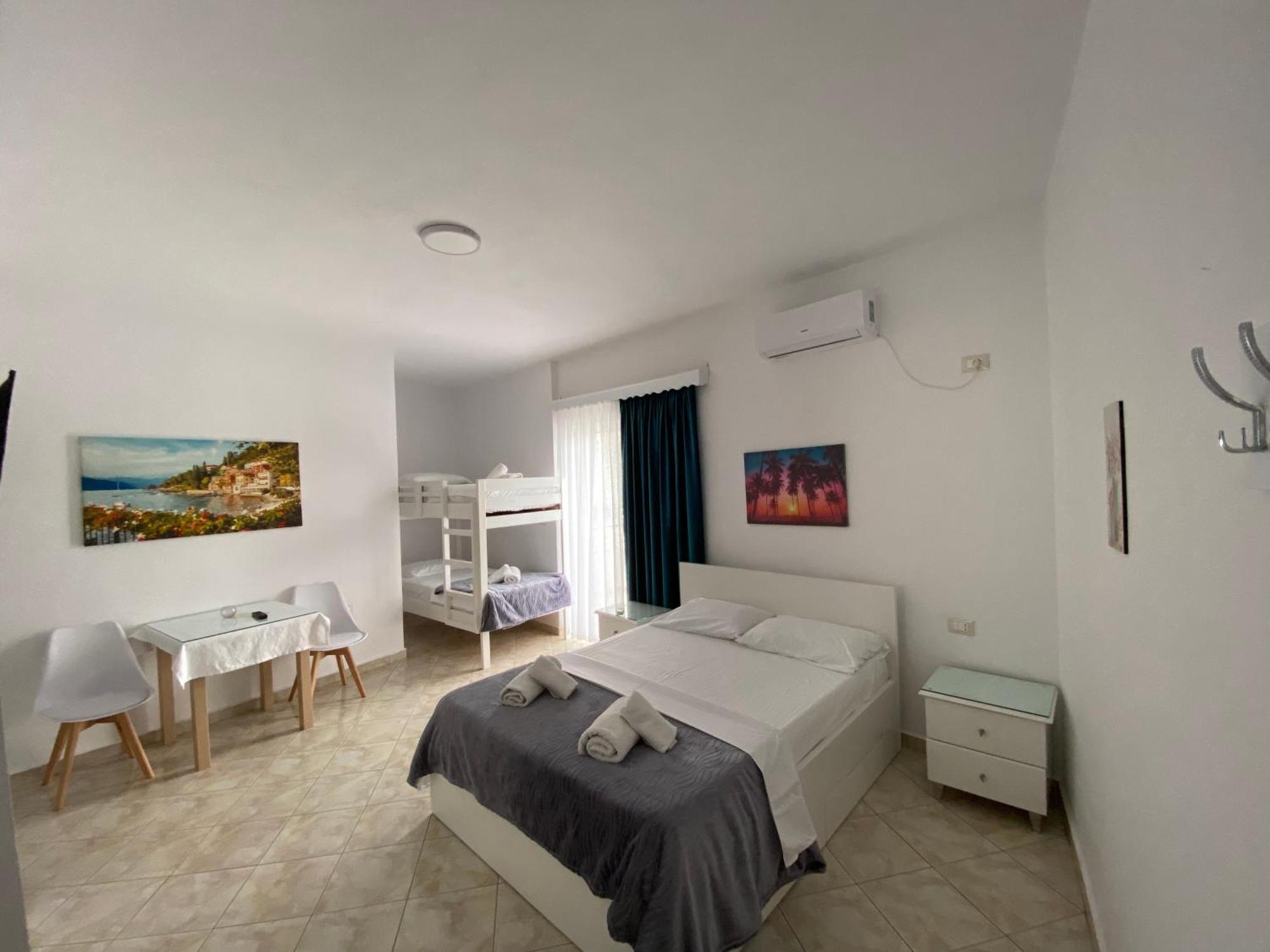 Hotel Vila Kafe Люкове Екстер'єр фото
