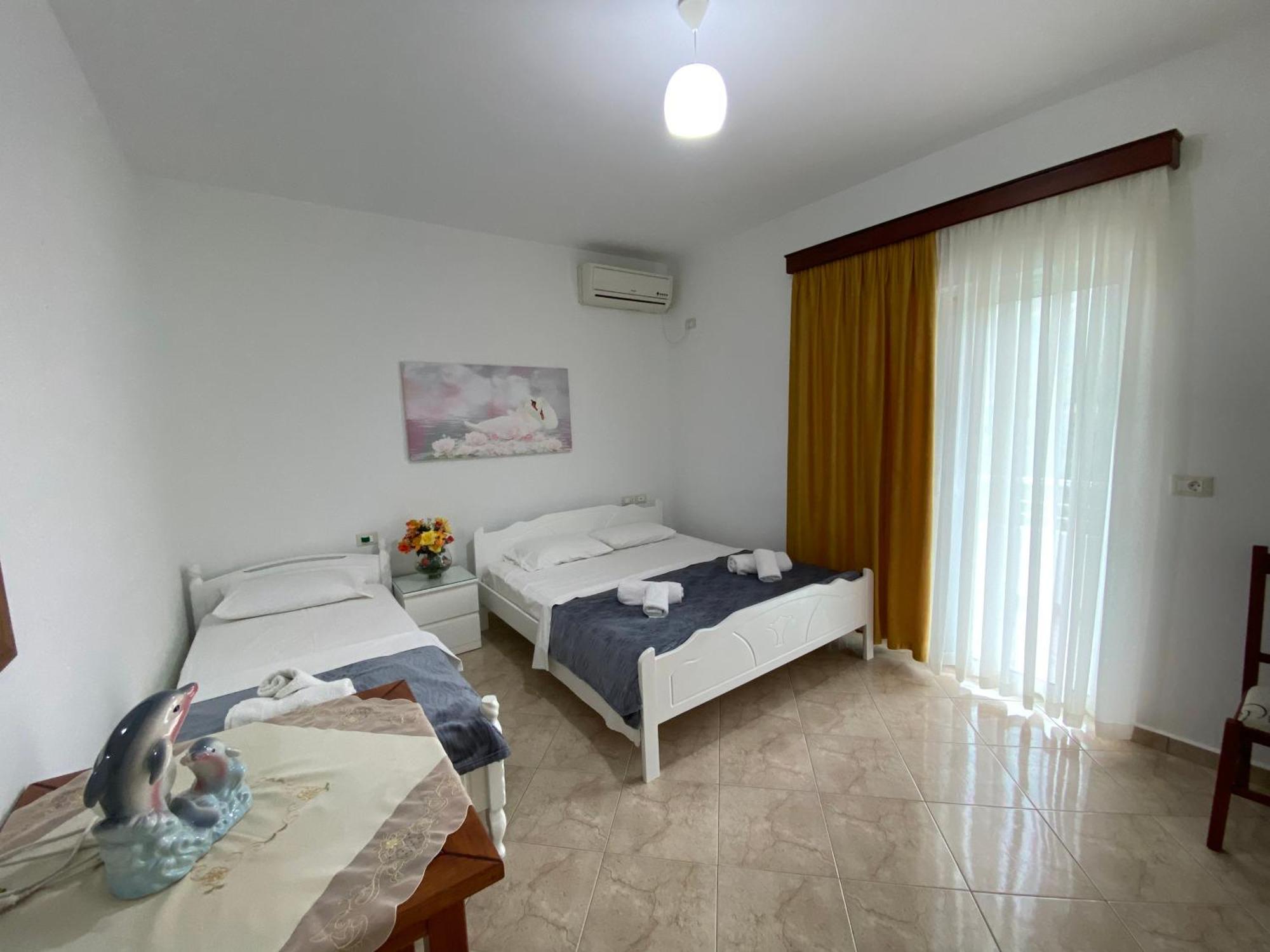 Hotel Vila Kafe Люкове Екстер'єр фото