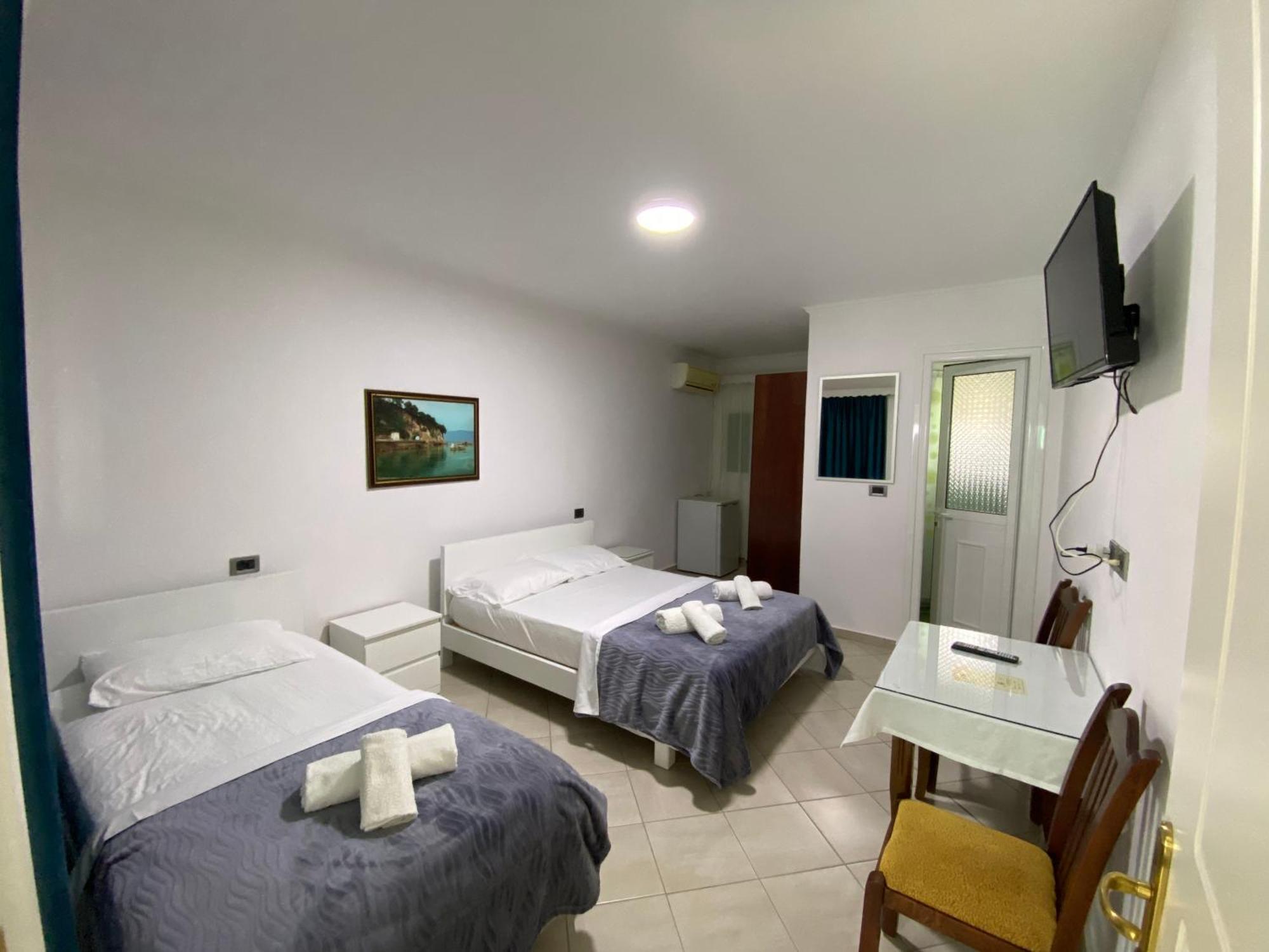 Hotel Vila Kafe Люкове Екстер'єр фото