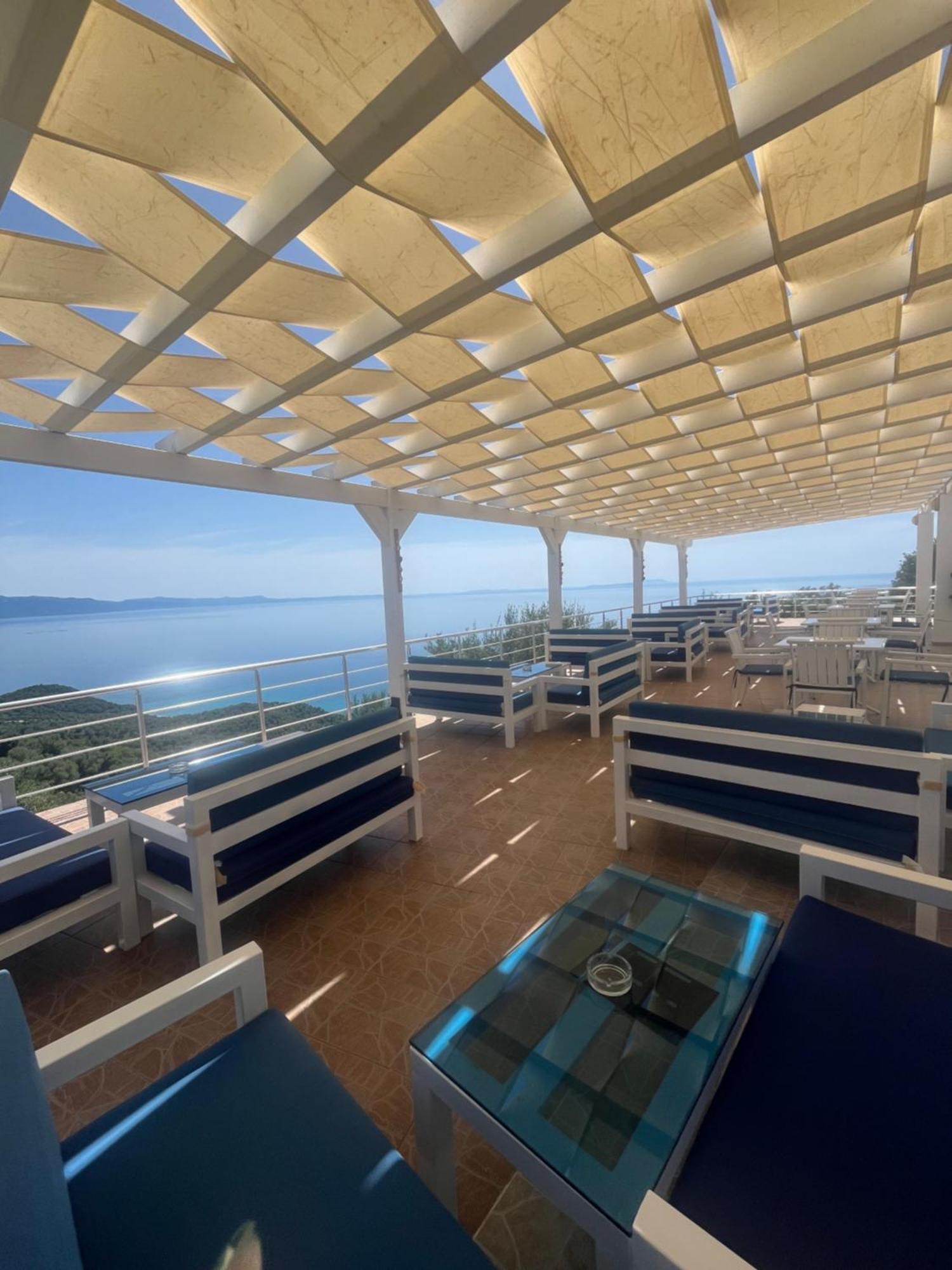 Hotel Vila Kafe Люкове Екстер'єр фото
