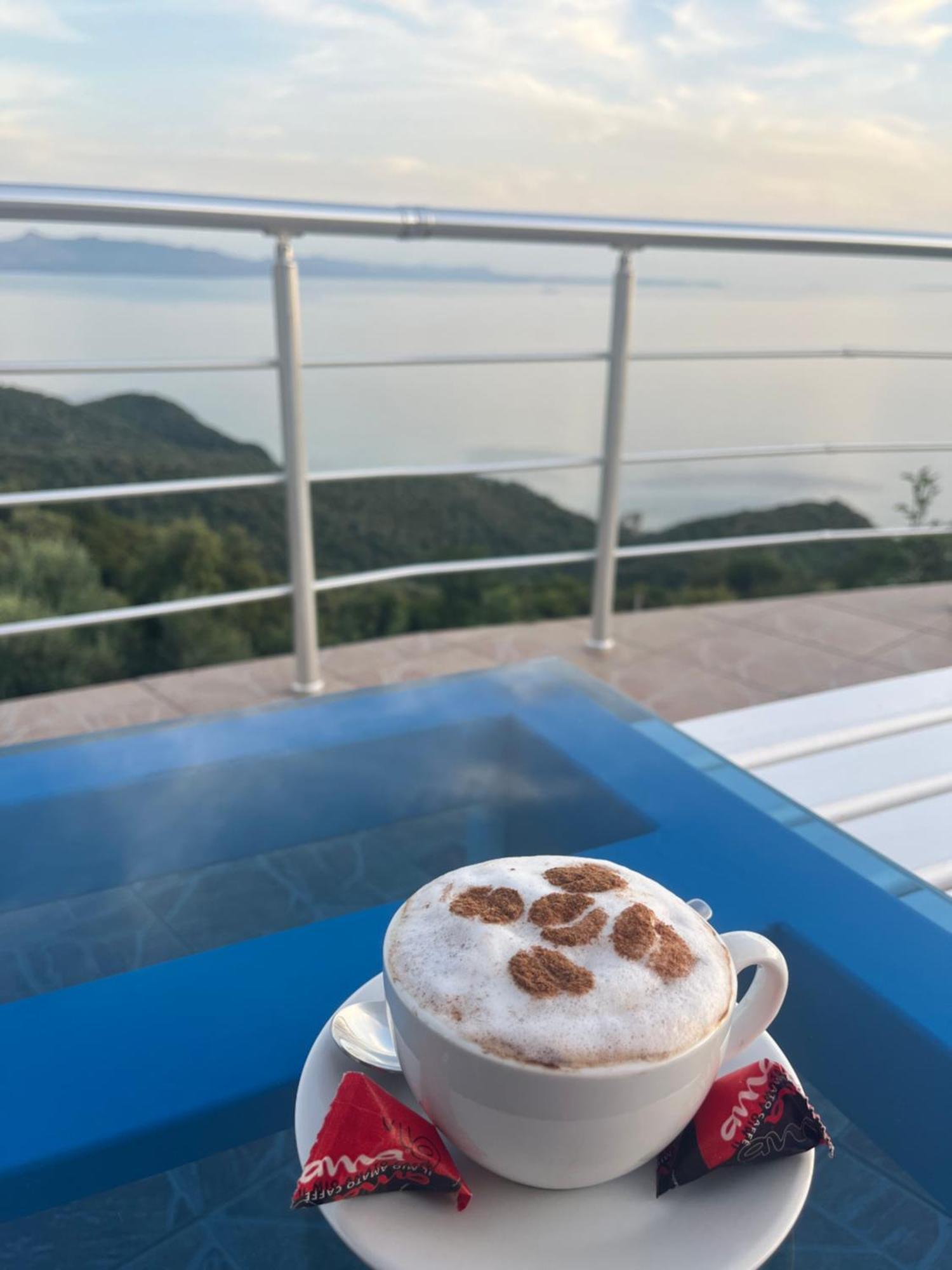 Hotel Vila Kafe Люкове Екстер'єр фото