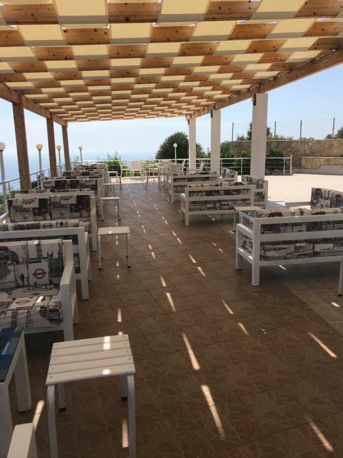 Hotel Vila Kafe Люкове Екстер'єр фото